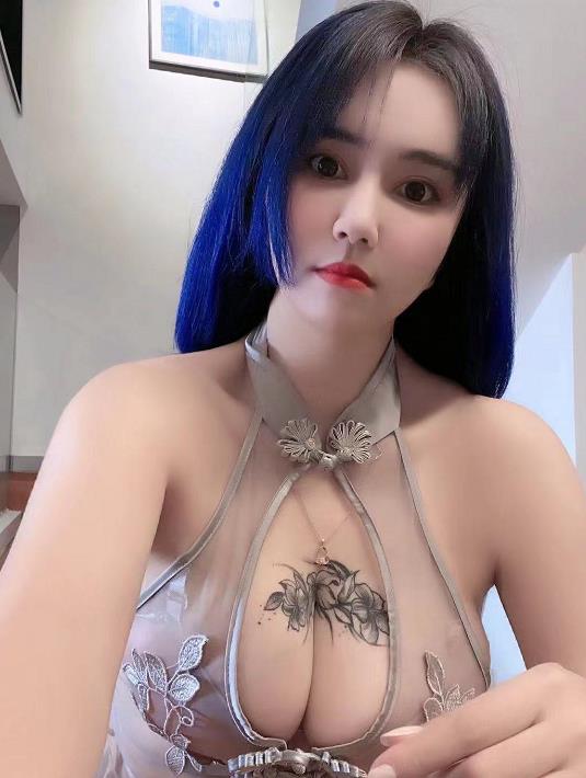 海珠丰满大胸御姐